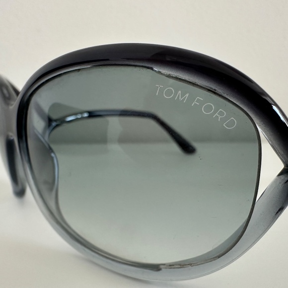 Tom Ford TF8 Jennifer Sunglasses- Blue Gray Gradient 20B - Picture 8 of 11